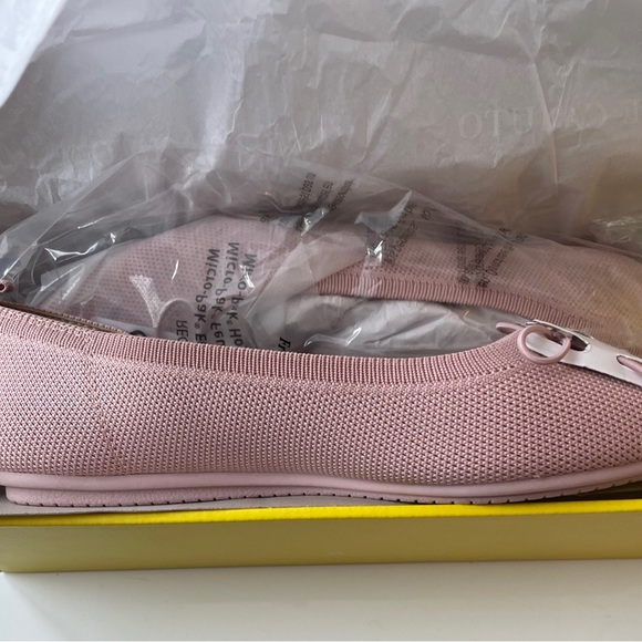 NEW IN BOX - Vince Camuto Flanna Ballet Flats Shoes Size 8.5 - $113 CAD Retail! - Picture 6 of 10